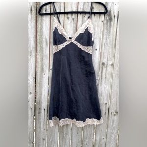 🖤 luxury, 100% silk, slip négligée by Victoria’s Secret.
